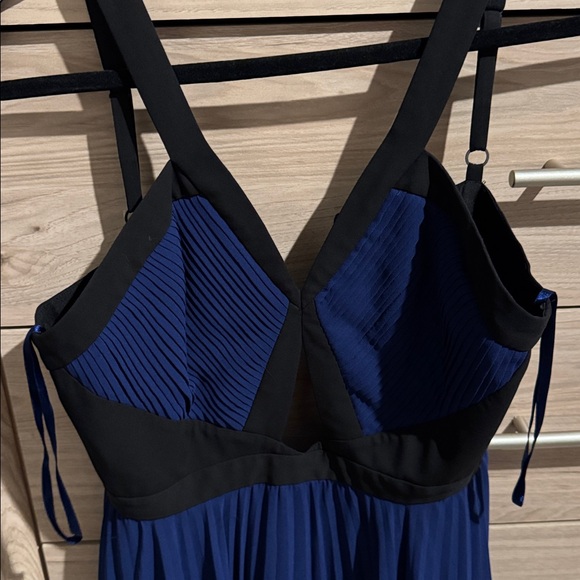 BCBGMaxAzria Black and Blue Dress - Picture 3 of 4